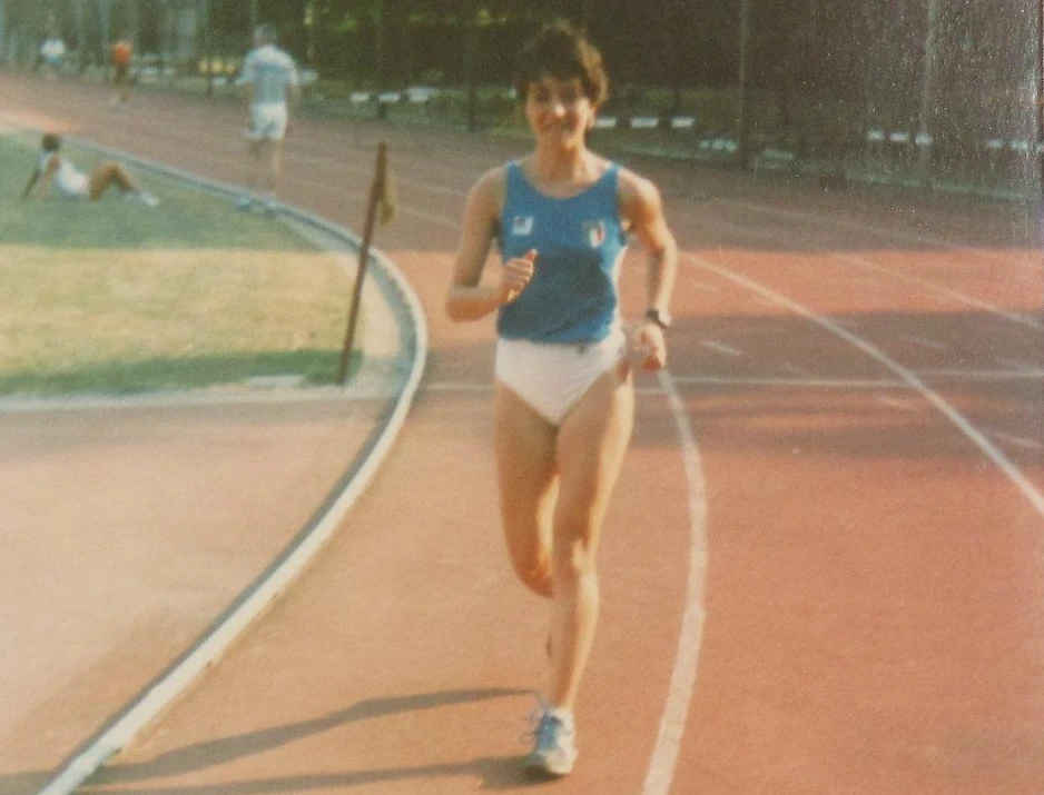 Training on the track in Italian kit